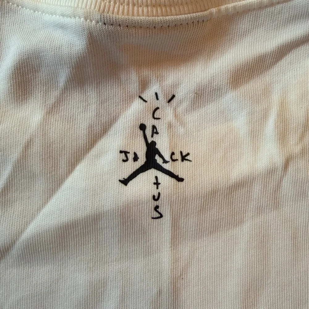 Jordan Cream Graphic Tee - Picture 3 of 5